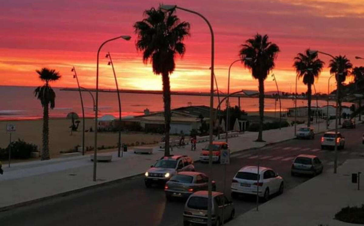 Tornano la Ztl e l'isola pedonale sul lungomare, scattano i divieti - 