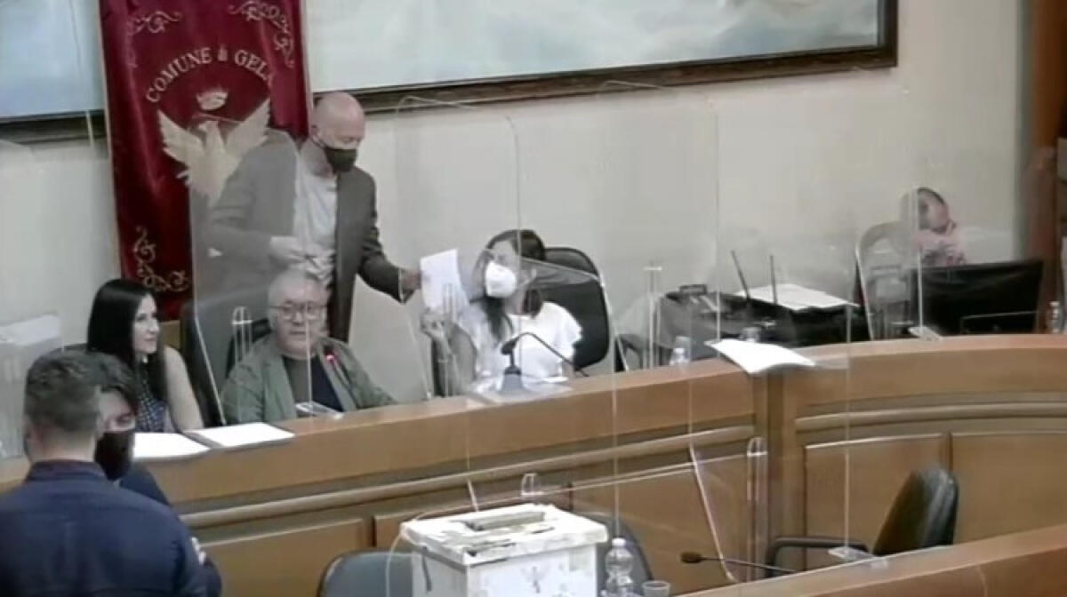 Franchi tiratori affondano pro-Greco, sulle commissioni passa griglia dell'opposizione - La votazione in aula