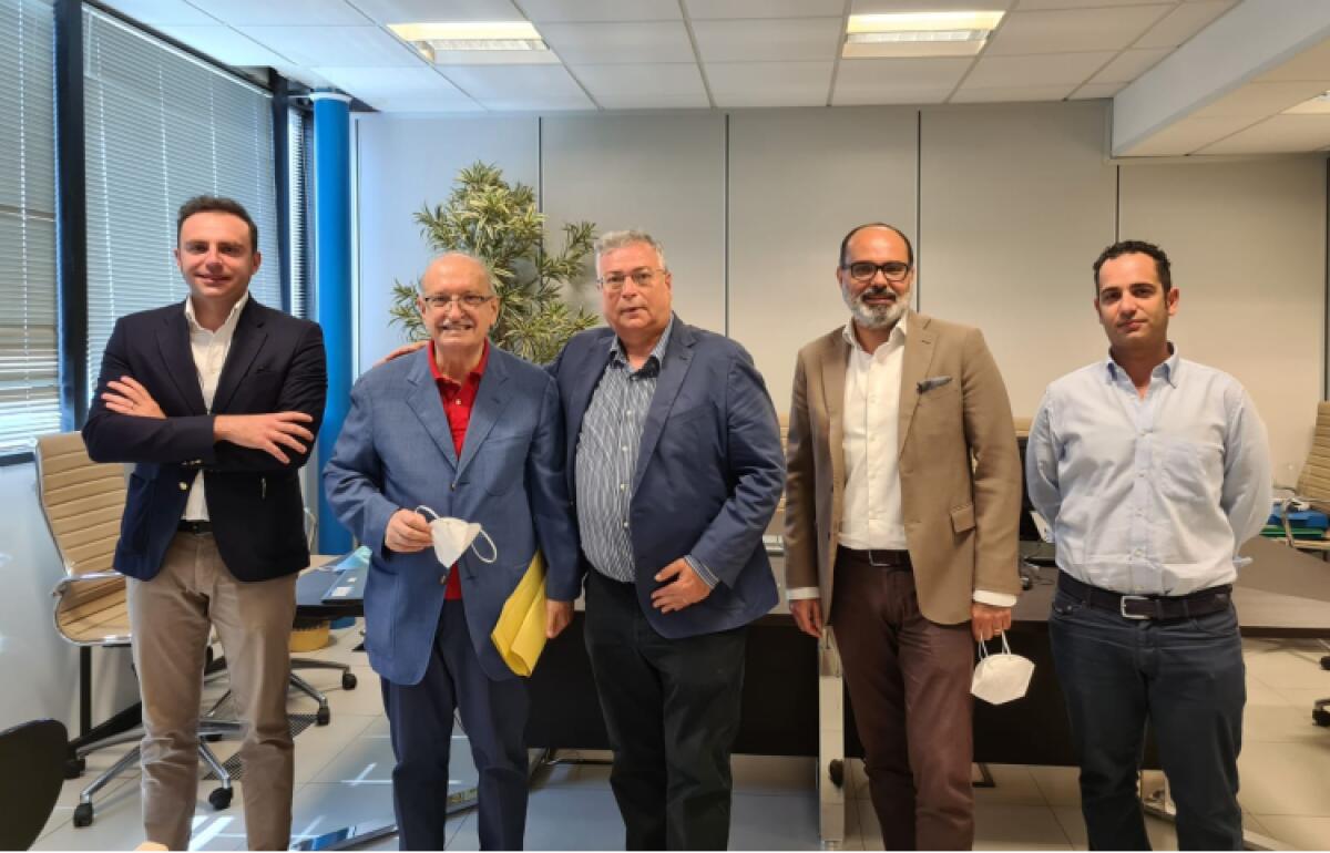 Scicolone guiderà la Camera penale, oggi passaggio di consegne: Cafà vice - Scicolone e Ventura (al centro), insieme ai legali Cafà, Vespo e Minardi