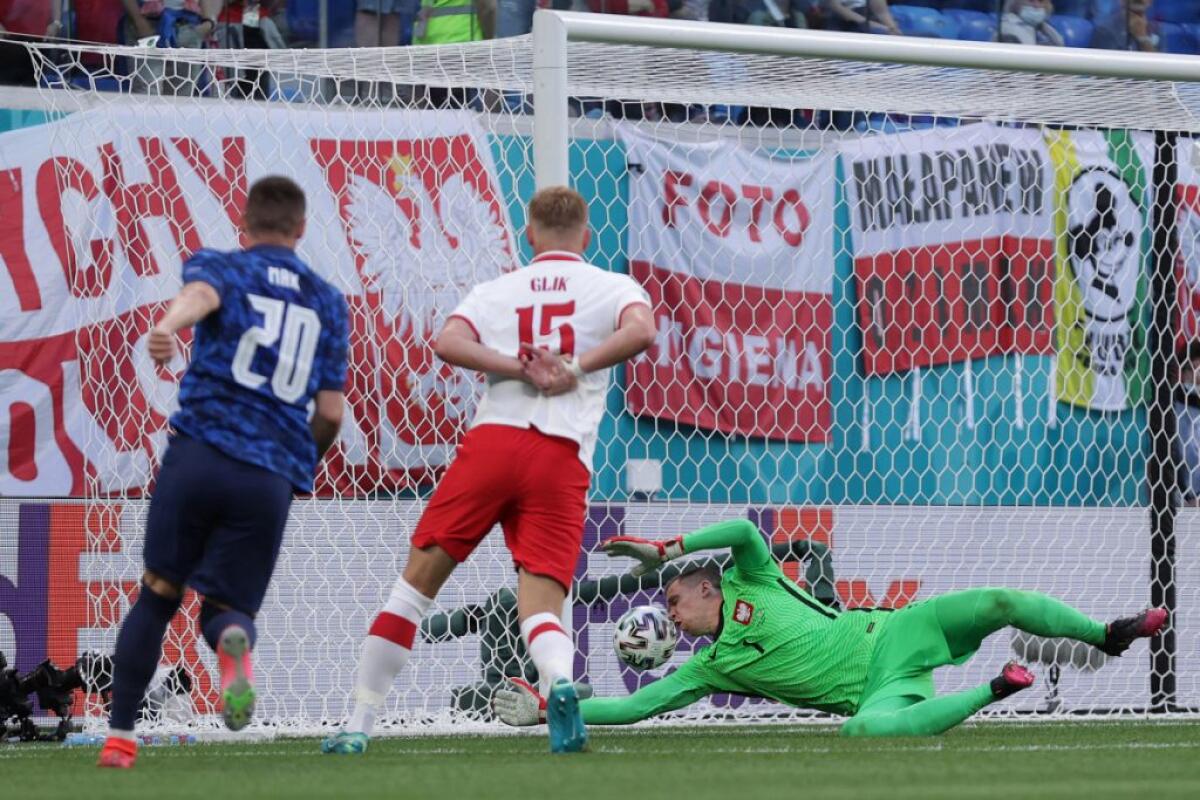 Skriniar-gol, Slovacchia batte Polonia 2-1 - 