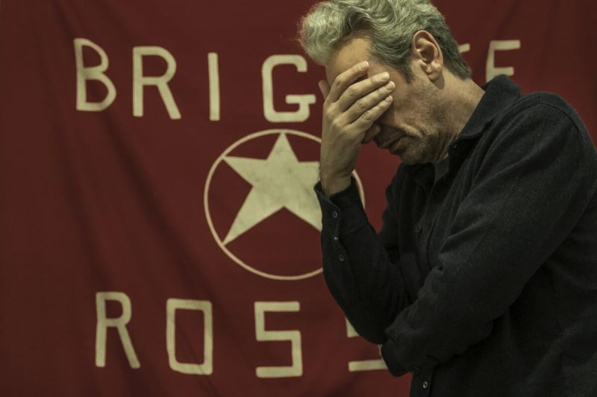 Fabrizio Gifuni è Aldo Moro in “Esterno notte” di Bellocchio - 