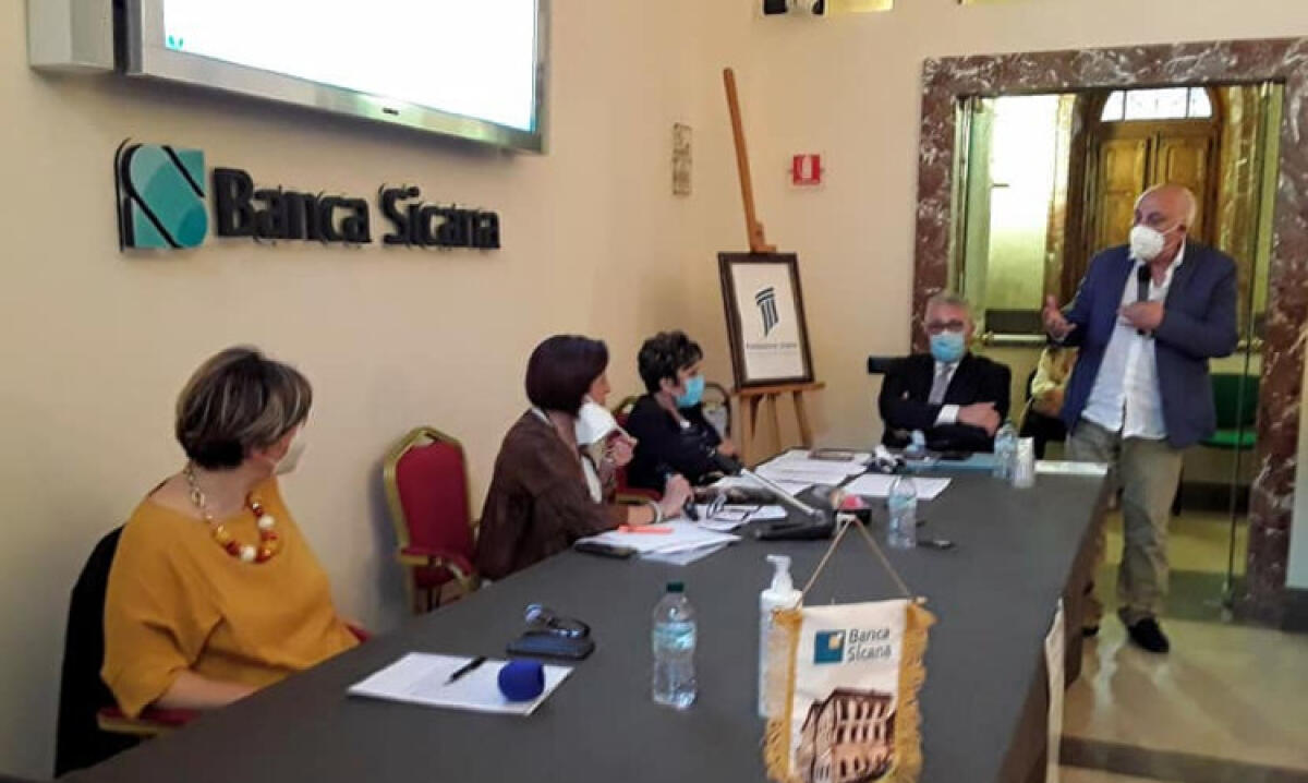 Senologia, molto da fare e registro provinciale: Di Martino, "tante donne in cura" - Di Martino è intervenuto nel corso del dibattito