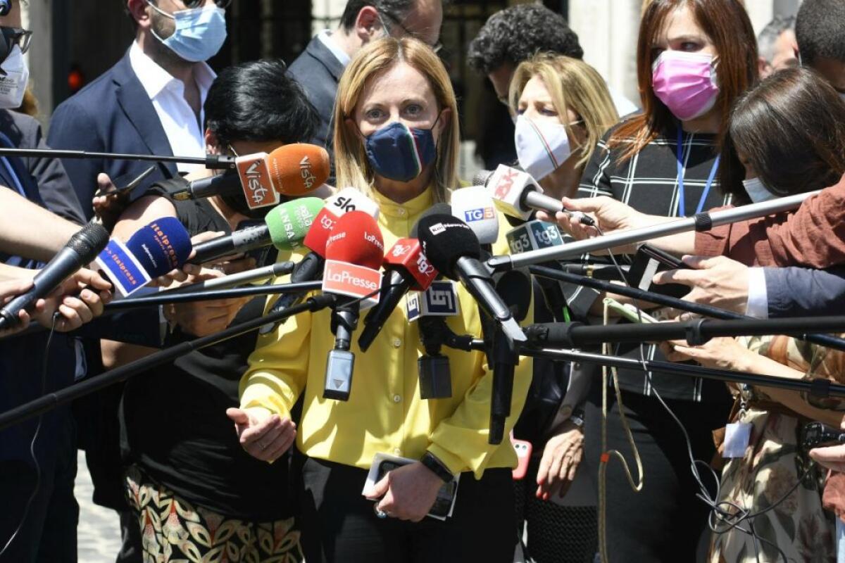 Media, Giorgia Meloni domina su radio e tv - 