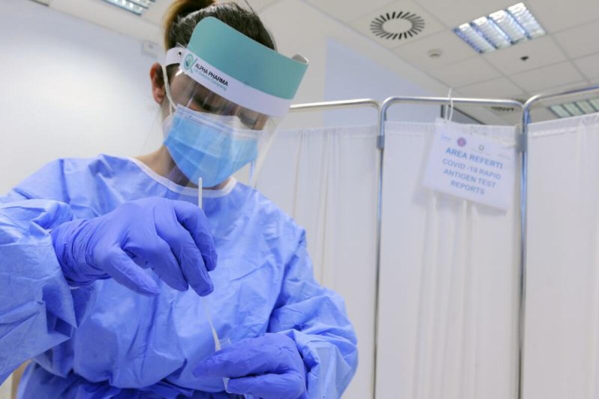 Covid, nuovi casi in lieve crescita e tasso positività a 0,68% - 