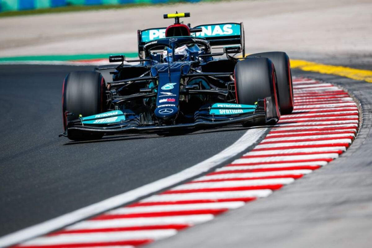 Bottas il più veloce nel venerdì di libere in Ungheria - 