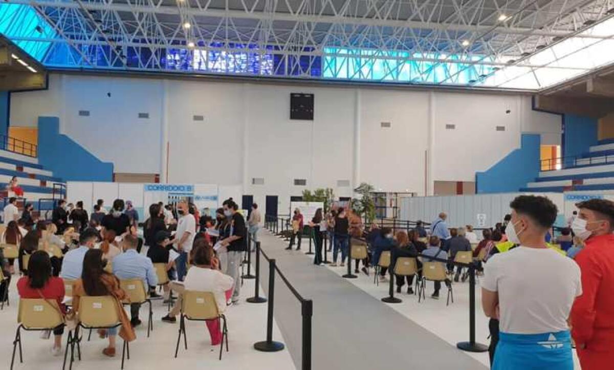 Assembramenti all'hub vaccinale, Gnoffo: "Asp intervenga, non è ammissibile" - 