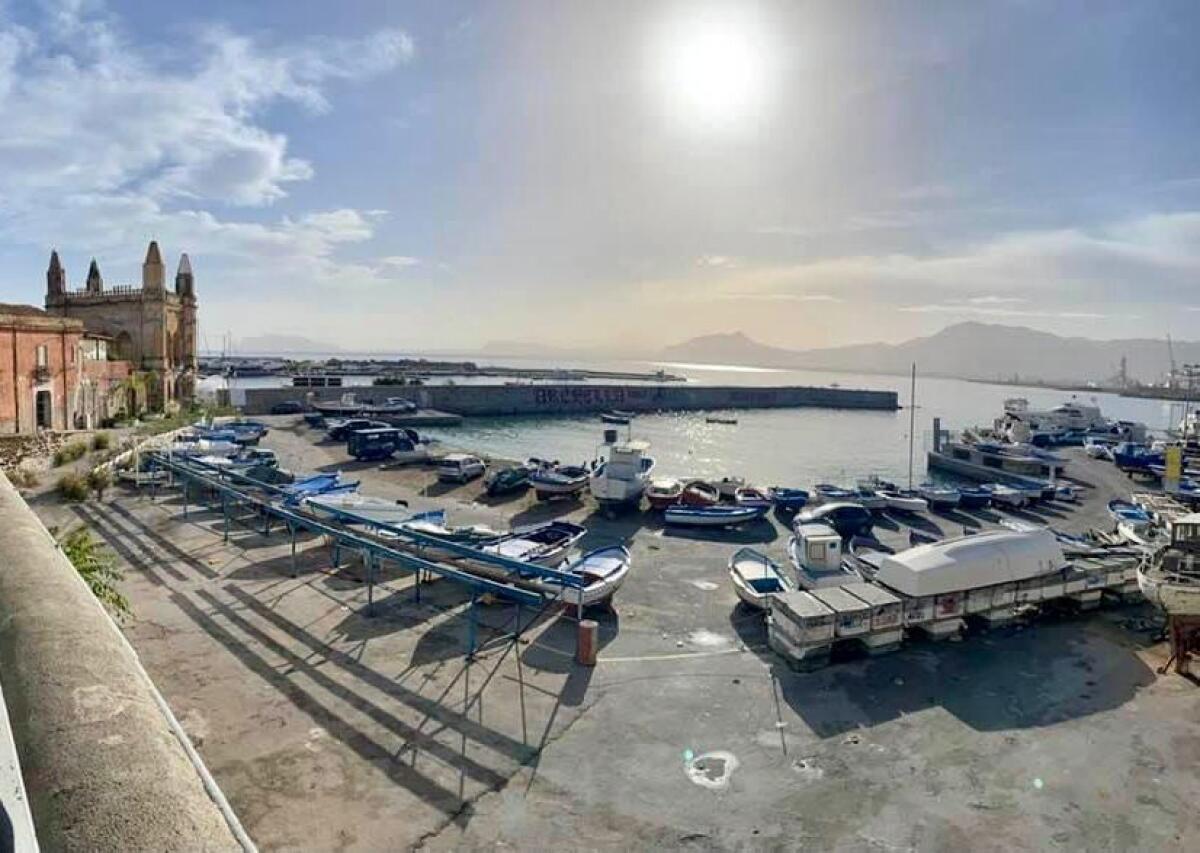 Vaccini, a Palermo camper dei medici Usca per i quartieri - 