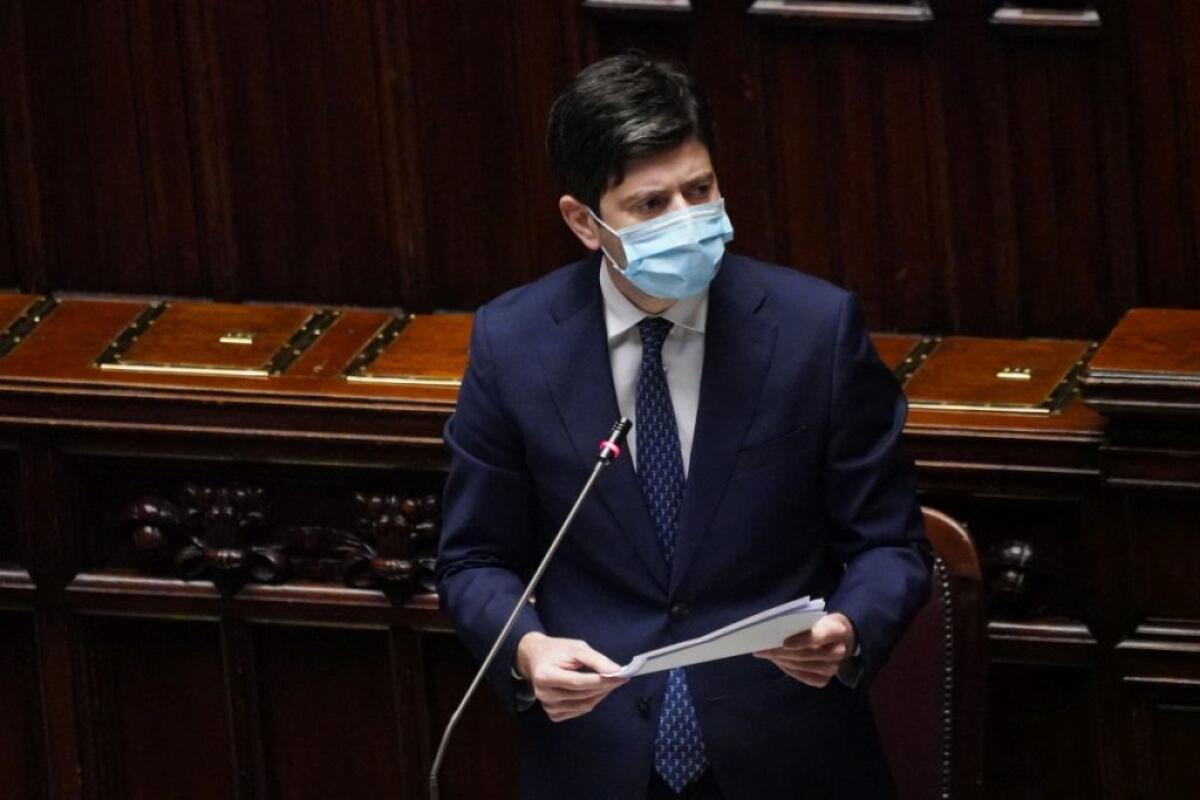 Speranza “La pandemia non è finita, i vaccini l’arma più importante” - 