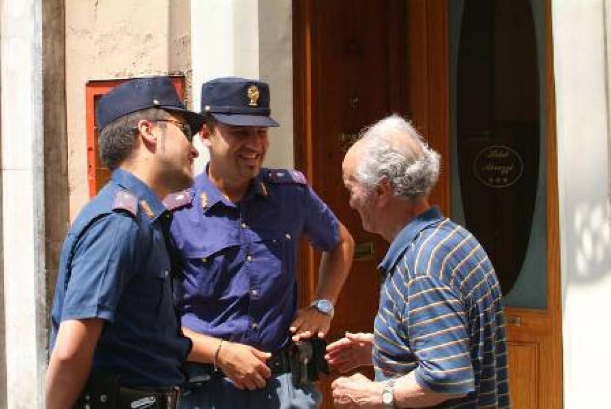 Anziano salvato dalle fiamme dalla polstrada di Gela sulla 626 - 