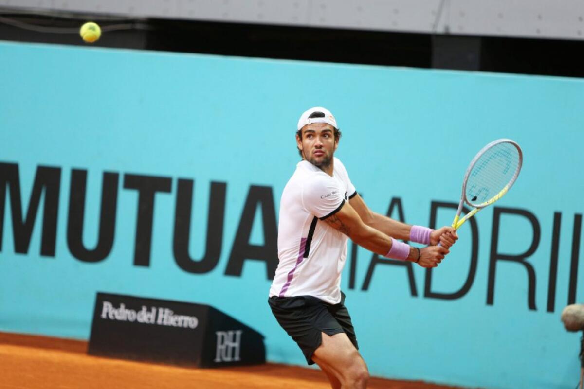 Berrettini e Sonego avanzano a Londra, Giorgi e Mager Ko - 