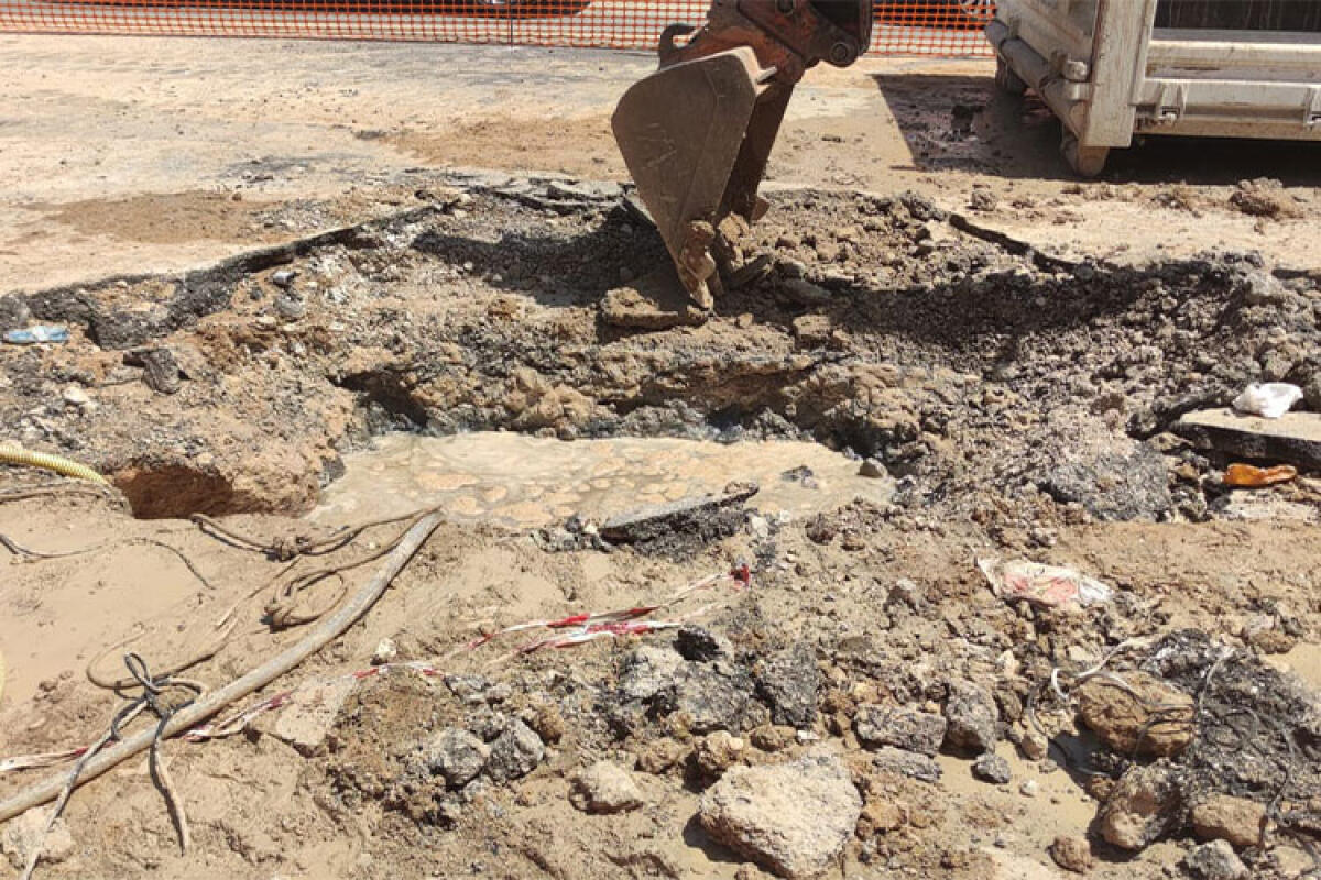 Enel causa falla idrica, caos in via Venezia - 