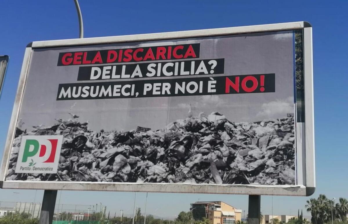 "Sindaci che stanno con Musumeci vogliono più rifiuti", Di Cristina: "Battaglia giusta" - I manifesti affissi in città dal Pd