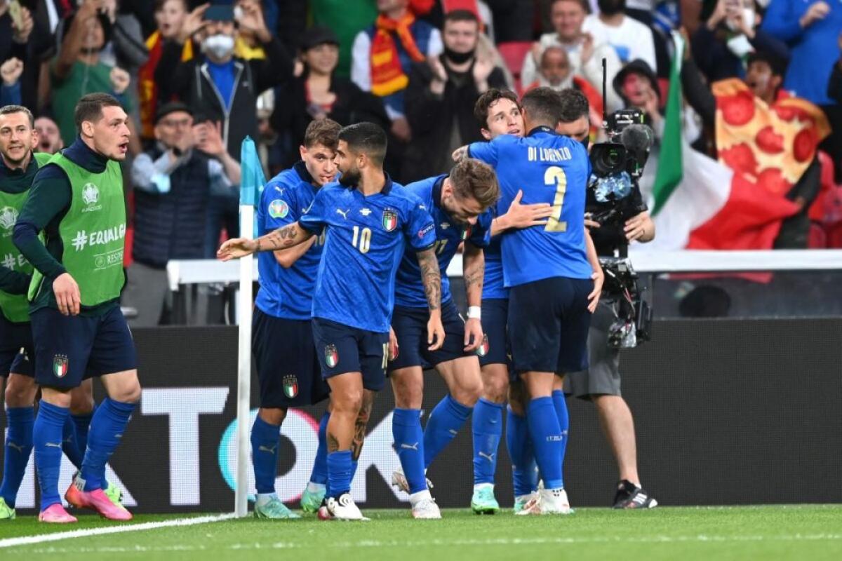 L’Italia batte la Spagna ai rigori e vola in finale - 