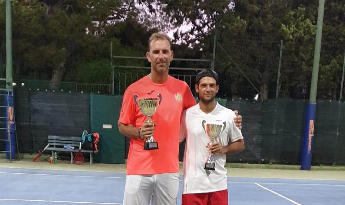 Tennisti di tutta l'isola sui campi dell'Eni Group, Pedani batte in finale Potenza - I due finalisti