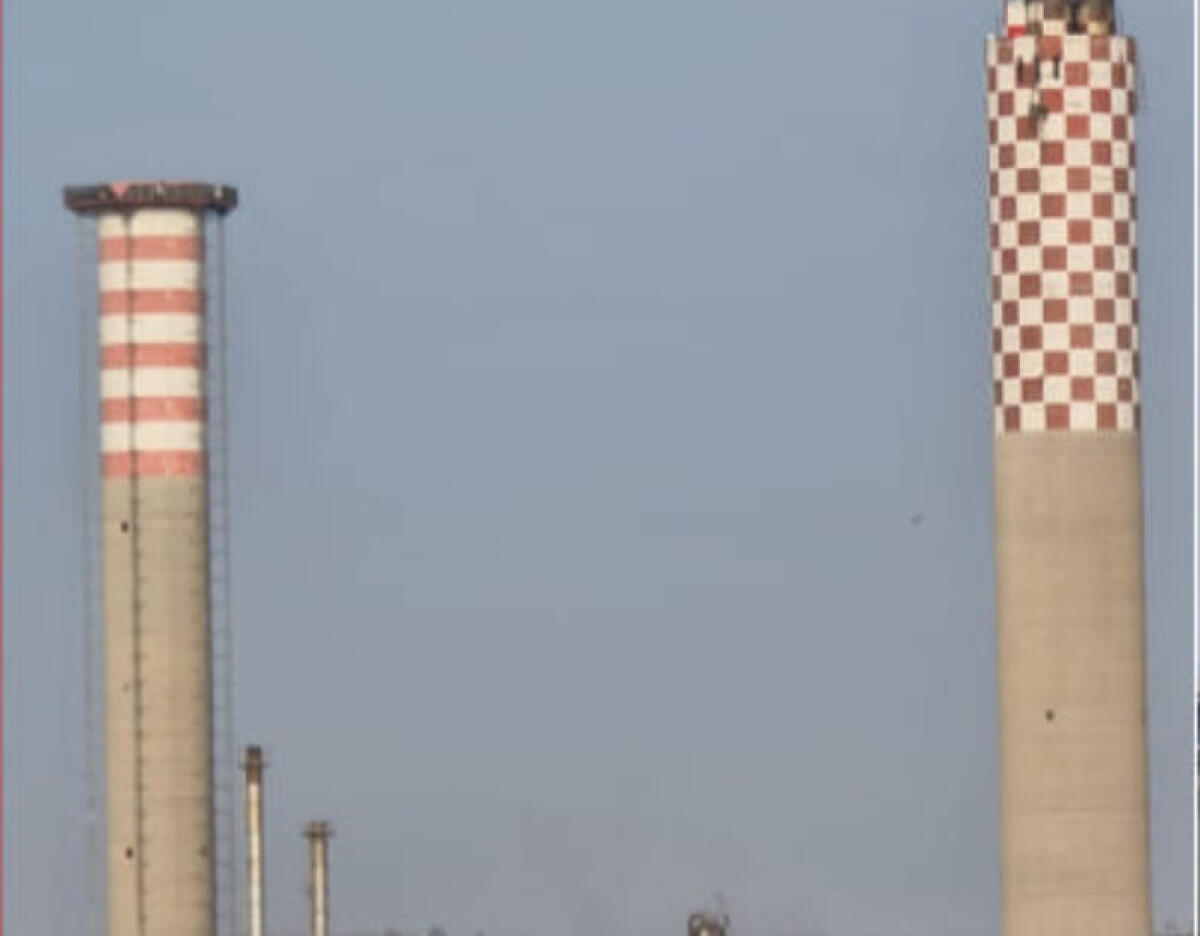 Raffineria verde: "Mantenere una delle ciminiere, è simbolo dell'identità industriale" - 