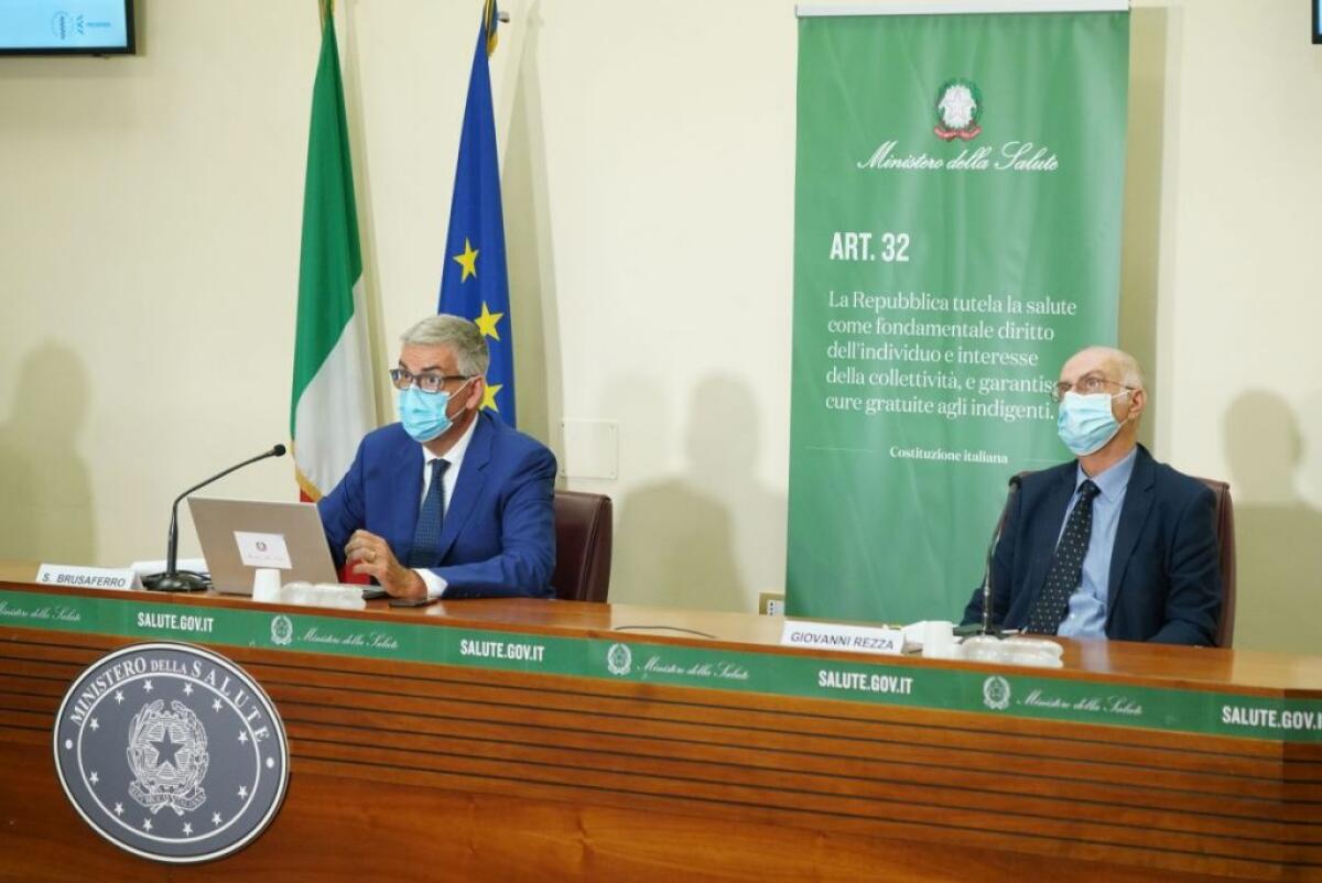 Vaccino rallenta curva covid ma un over 50 su 4 è ancora senza dose -
