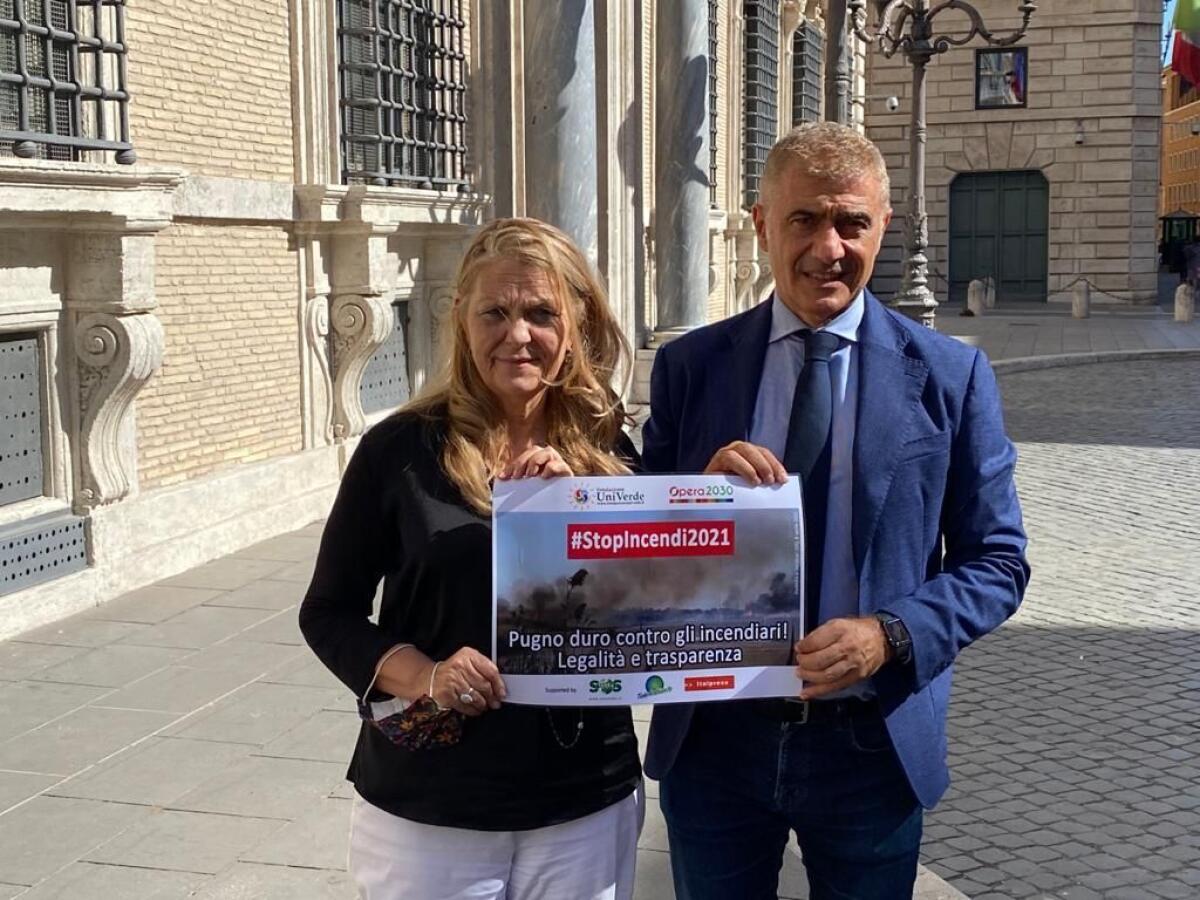 Incendi in Sicilia, Pecoraro Scanio “Subito aiuti a imprese agricole” - 