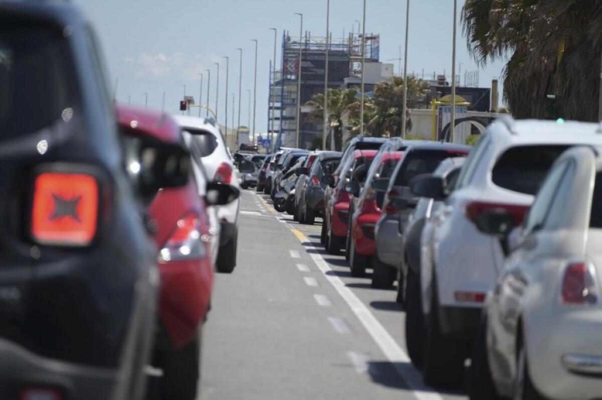 Covid riduce la mobilità degli italiani ma cresce l’uso dell’auto - 