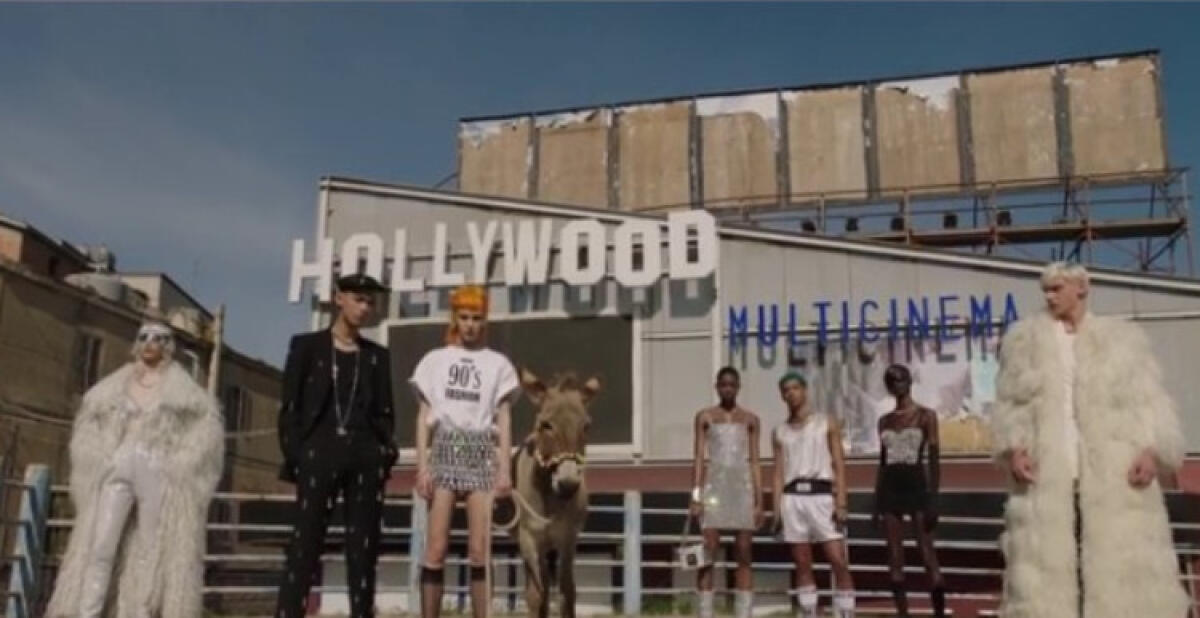 Nuova collezione D&G nel belvedere di piazza Mattei, lo spot del brand girato in città - Lo spot girato nel belvedere di piazza Mattei