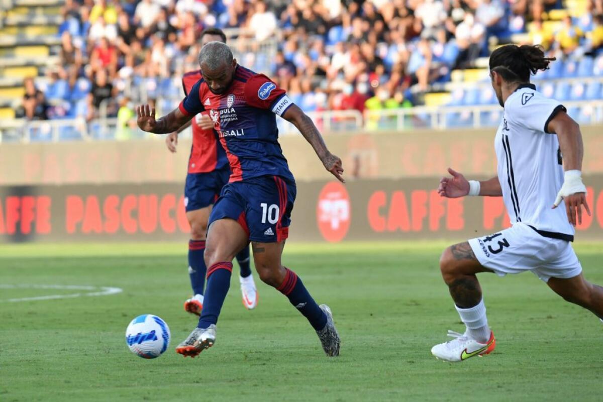 Joao Pedro salva il Cagliari, Spezia rimontato finisce 2-2 - 