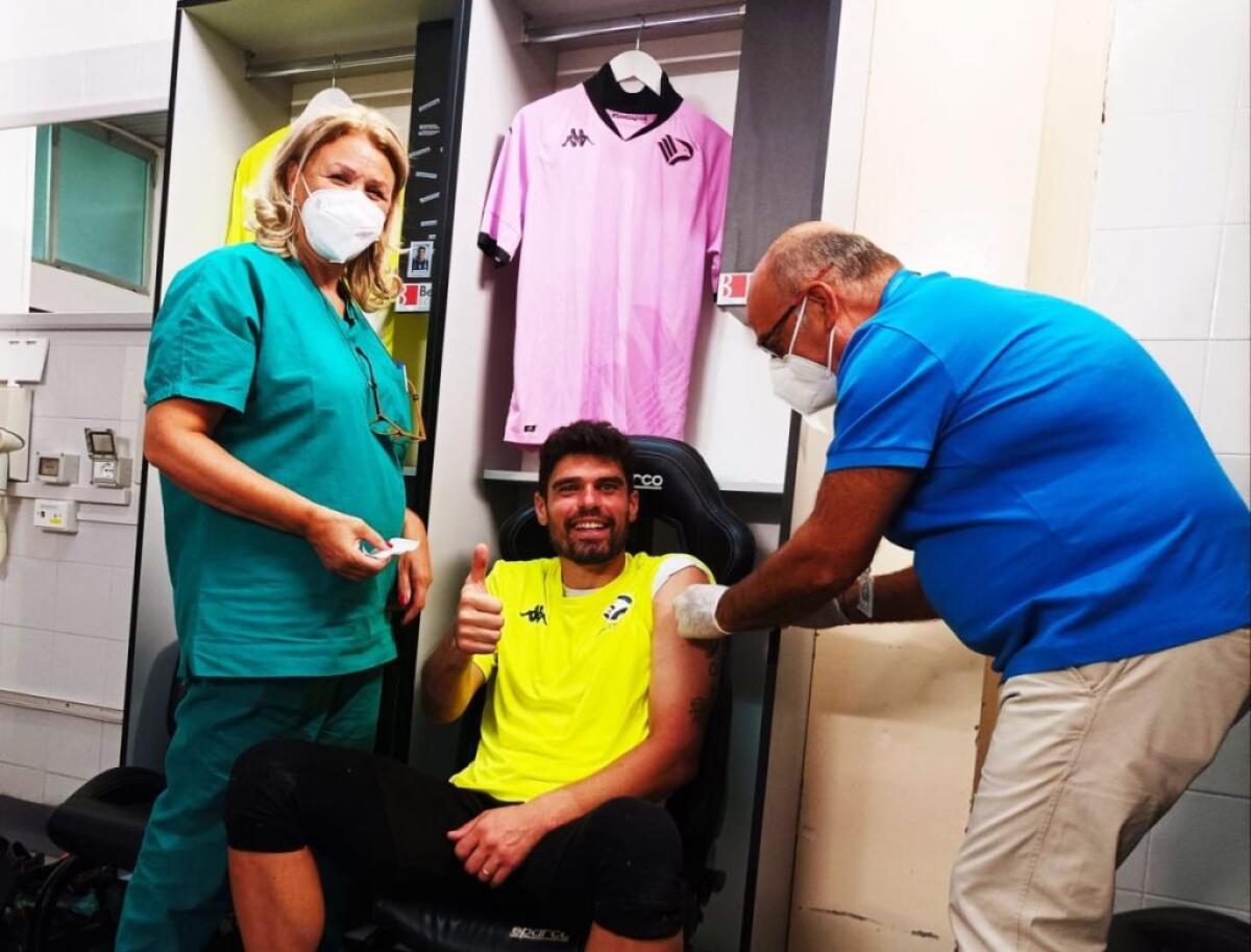 Completata la vaccinazione di giocatori e staff del Palermo - 