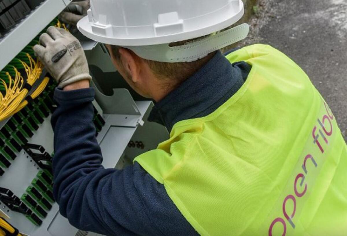 Enel cede 50% di Open Fiber per 2.650 milioni - 