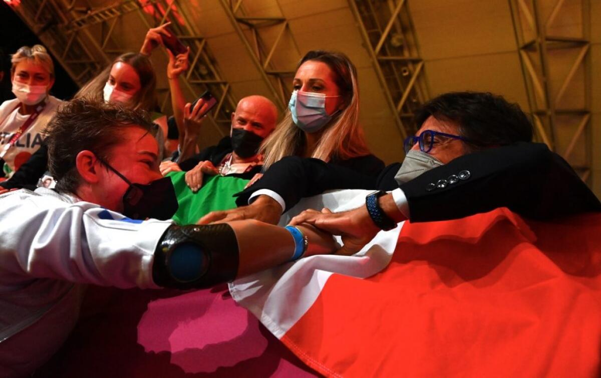 Bis di Bebe Vio, dopo Rio vince l’oro nel fioretto anche a Tokyo - 