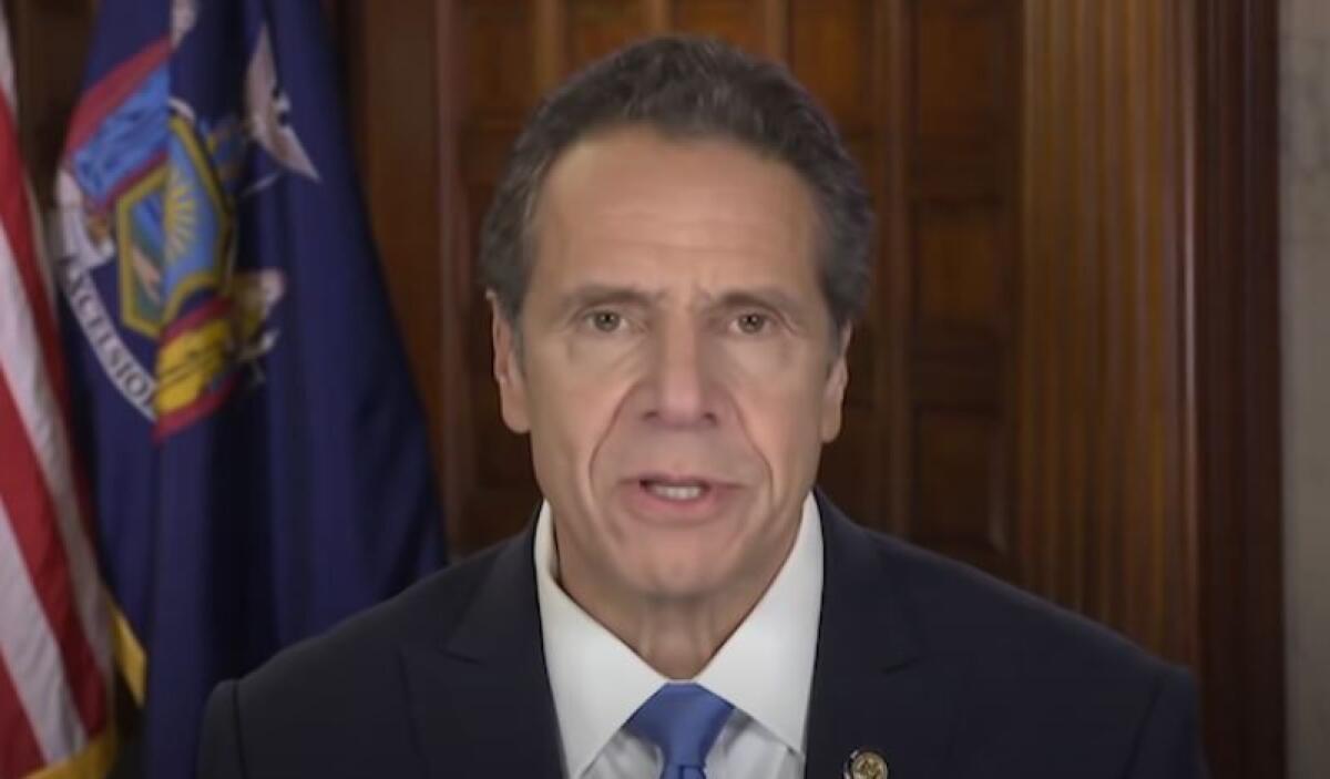Si dimette il governatore di New York Andrew Cuomo - 