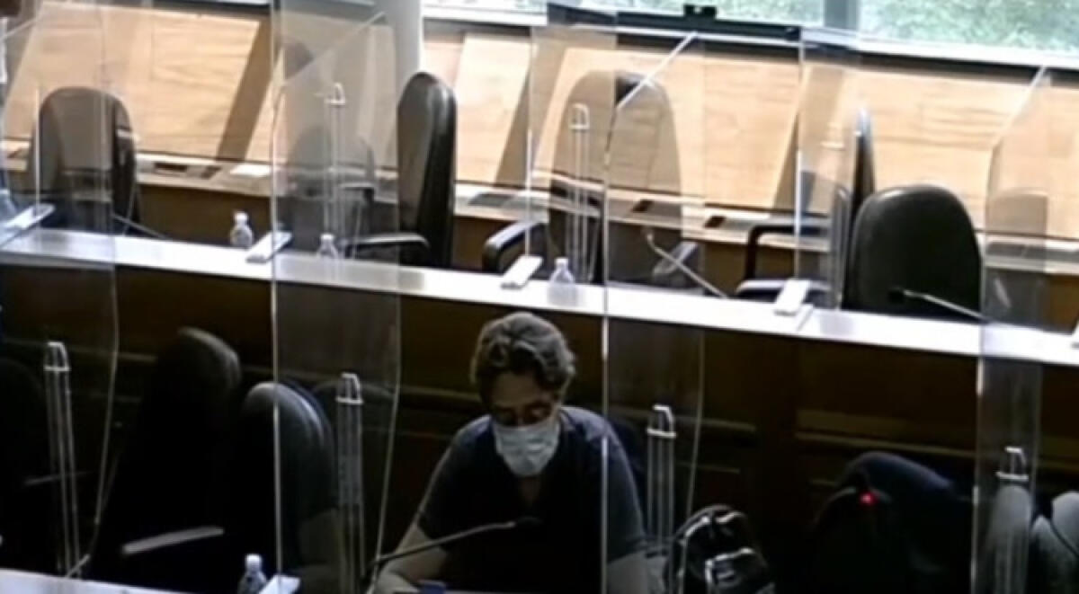 Sul piano delle alienazioni cade il numero legale, stop in aula: solo 11 consiglieri - In aula sono rimasti pochi consiglieri