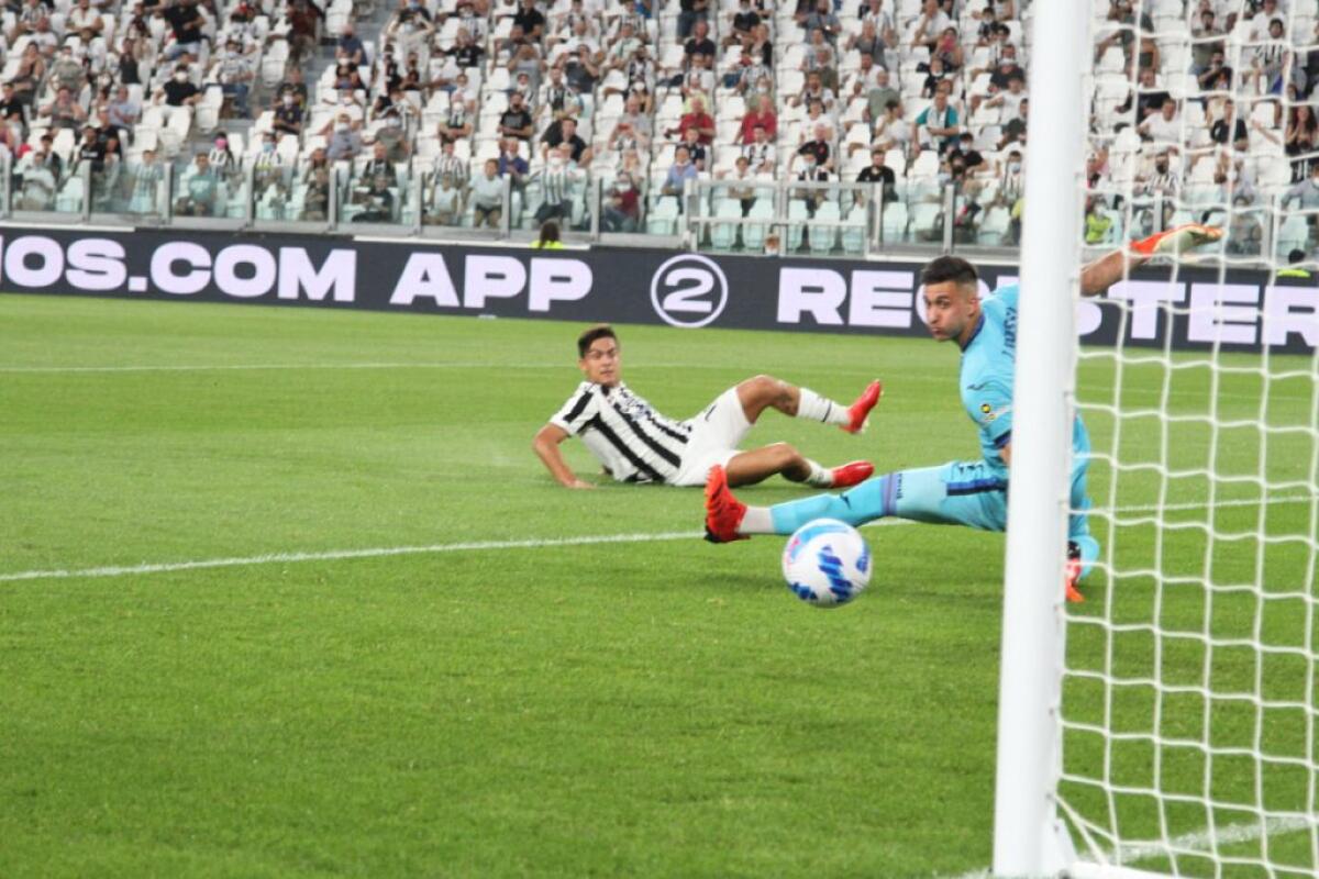 Juve-Atalanta 3-1, Dybala, Bernardeschi e Morata in gol - 