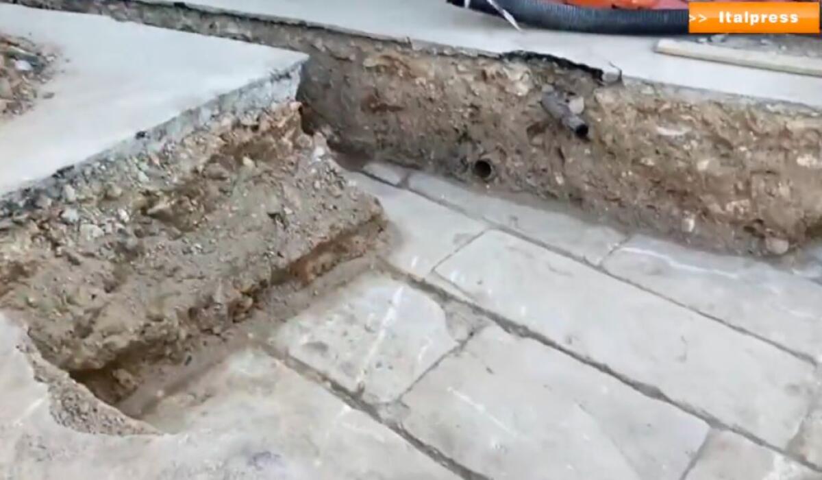Palermo, a Palazzo dei Normanni scoperta antica pavimentazione -