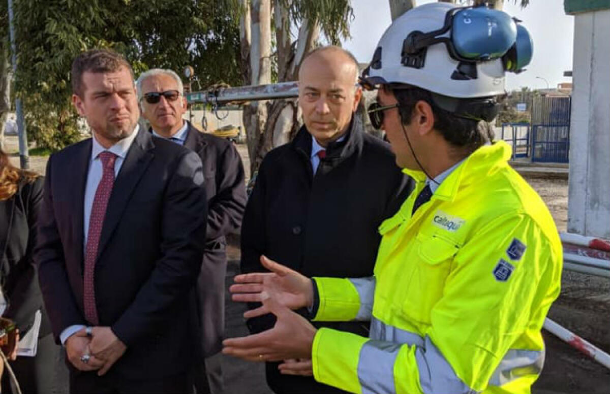 "Depurazione in Sicilia disastrosa", Lorefice: "Regione blocca progetti per territorio" - Lorefice e Vignaroli durante il sopralluogo al depuratore di Macchitella