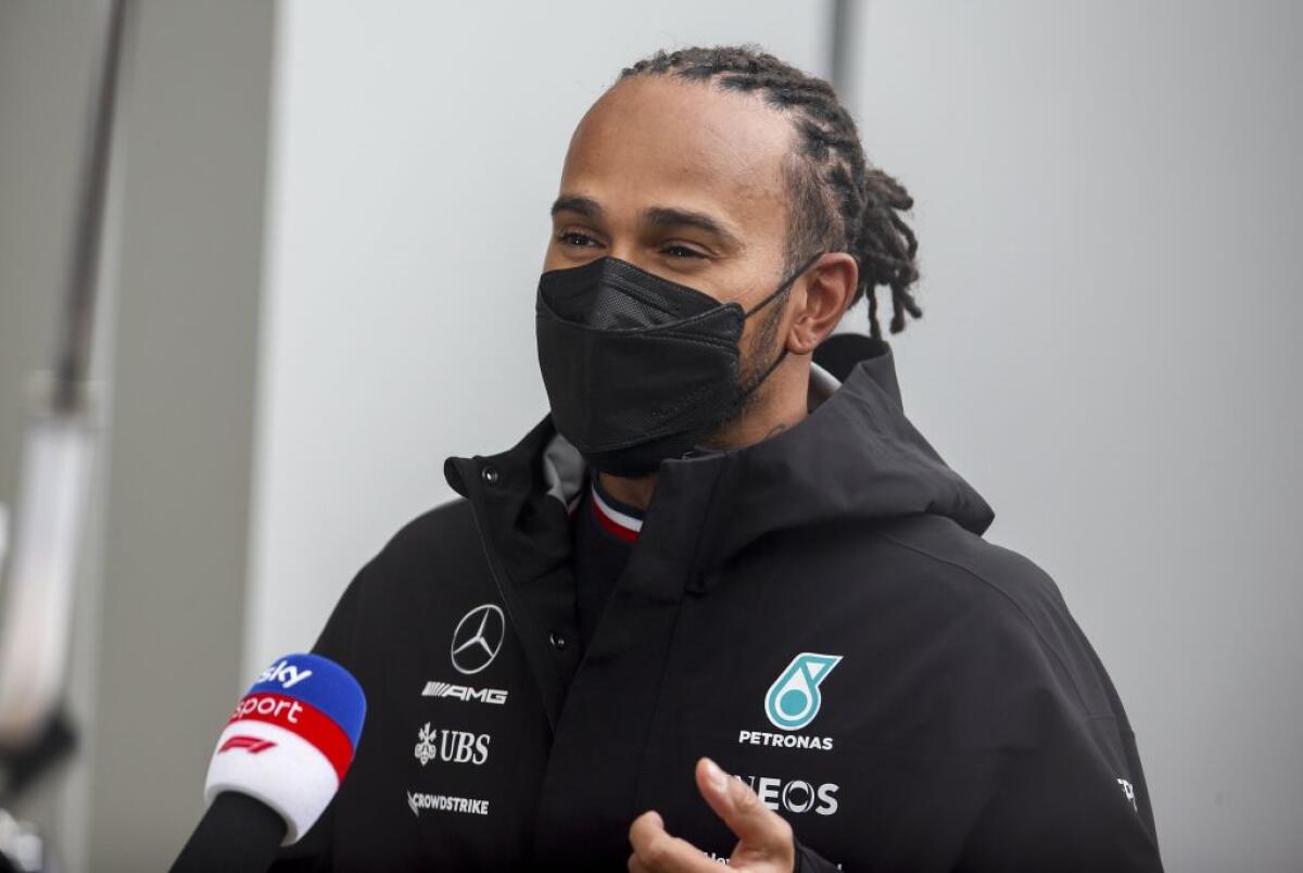 Hamilton fa 100 vittorie in Russia, dietro Verstappen e Sainz - 
