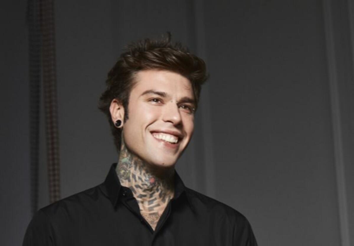 Fedez, esce il nuovo singolo “Meglio del cinema” dedicato a Ferragni - 