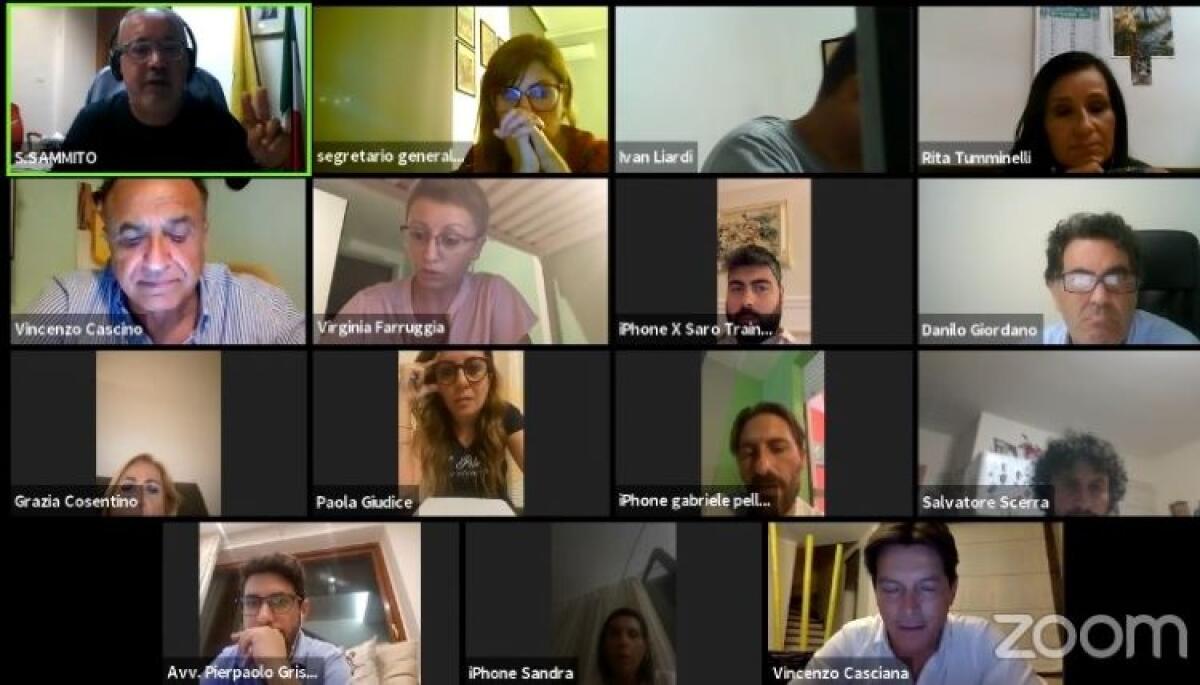 Case del commiato, passa nuova disciplina: opposizione e "critici" isolano i pro-Greco - Il consiglio (ancora in remoto) ha approvato la disciplina delle case del commiato