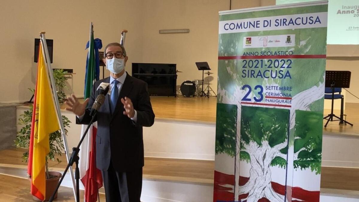 Musumeci agli studenti “Cambiamo assieme questa terra di Sicilia” - 