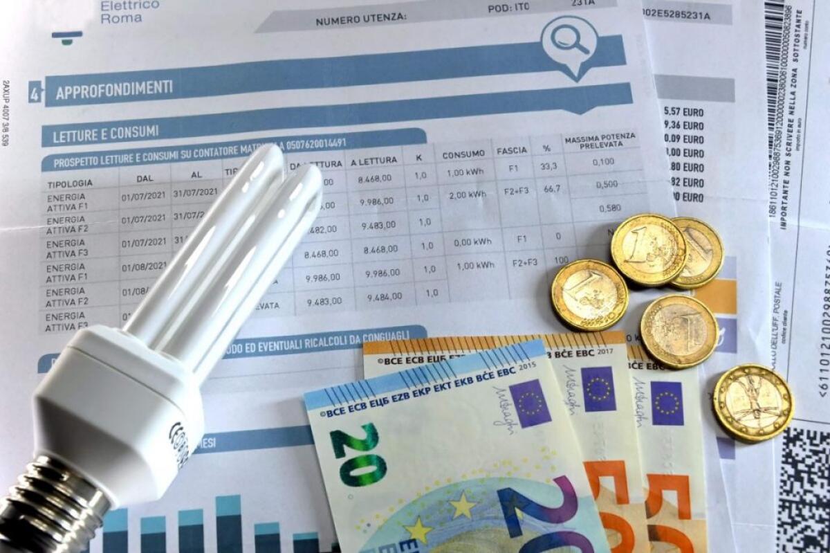 Bollette, con l’intervento del Governo +29,8% elettricità e +14,4% gas - 