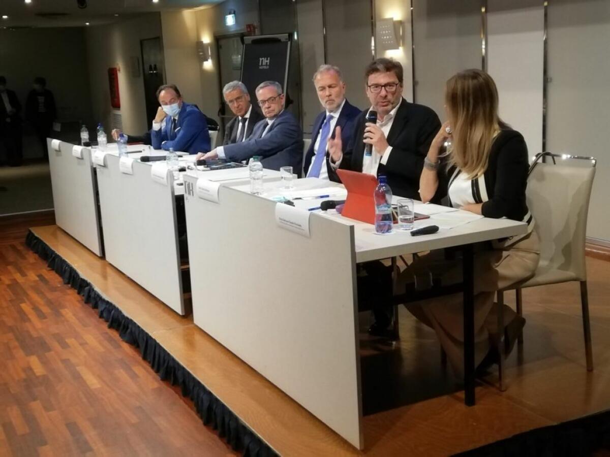 Giorgetti “lo sviluppo economico lo fanno le imprese non lo Stato” - 
