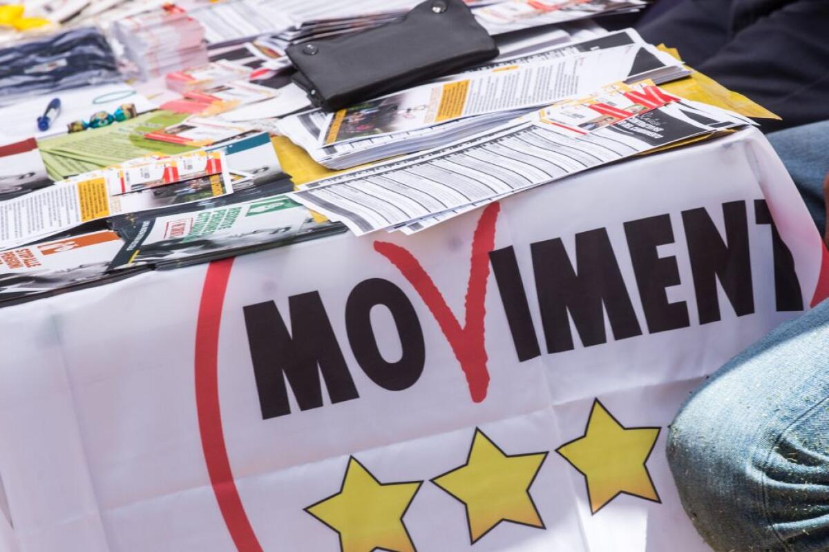 Assalto al gazebo M5s a Milano, perquisiti 4 no Green Pass - 