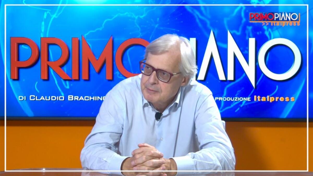 Sgarbi “Gli italiani si vaccinano, il green pass è inutile” - 