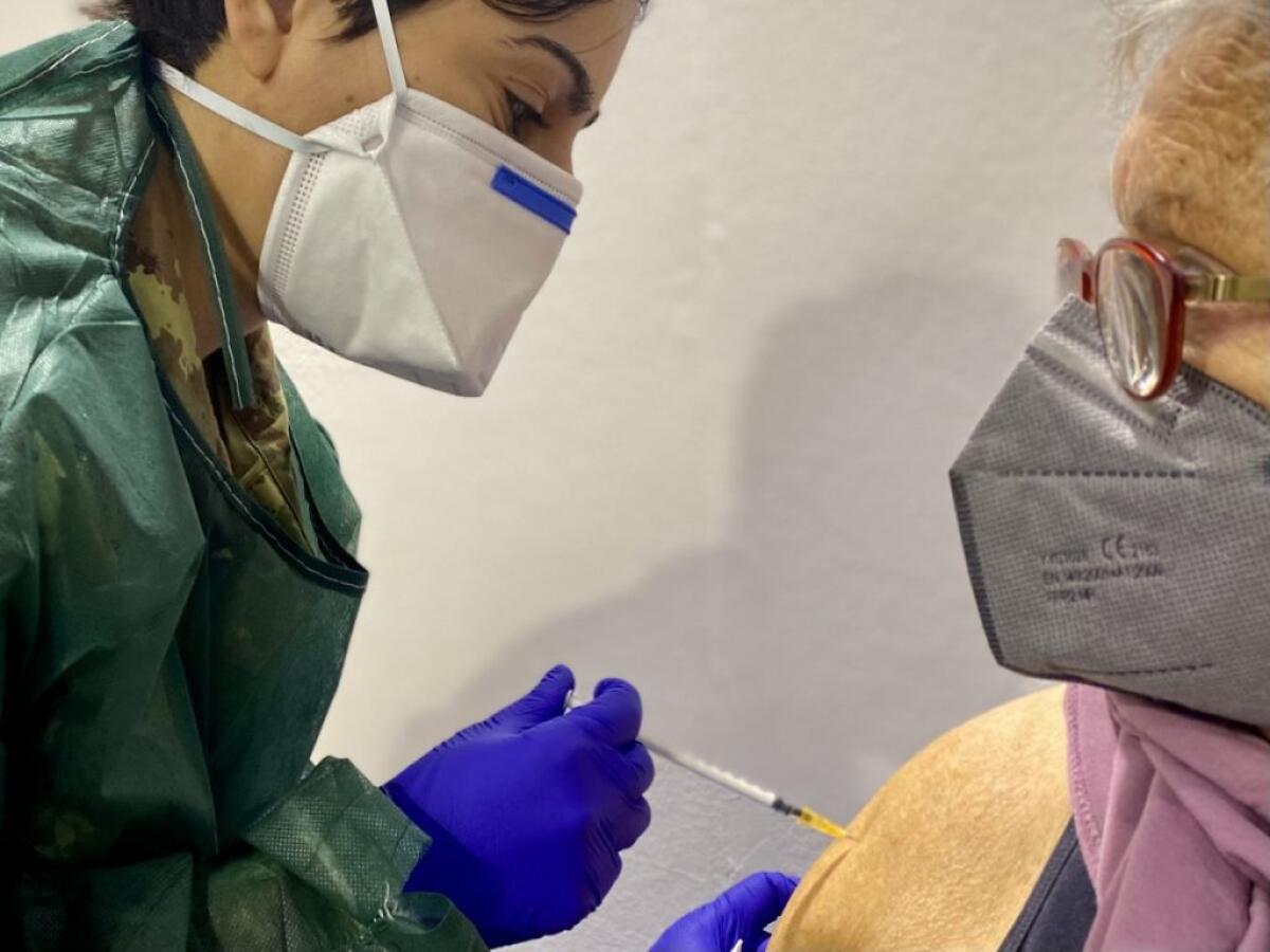 Vaccino, il 20 settembre al via la terza dose per i fragili - 
