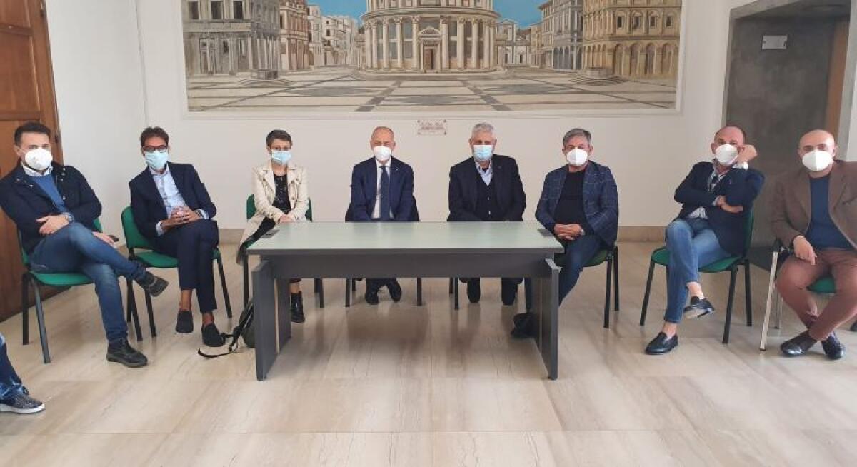 Pd-M5s, ecco il patto per il nuovo centrosinistra cittadino: "Opposizione a Greco" - Dem e grillini lo scorso anno lanciarono il fronte progressista che ora non esiste più