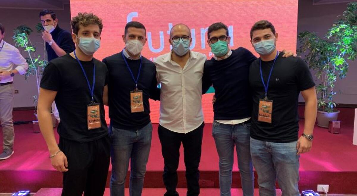 Delegazione di Iv alla scuola politica di Faraone: "Ripartiamo soprattutto dai giovani" - La delegazione di Italia Viva