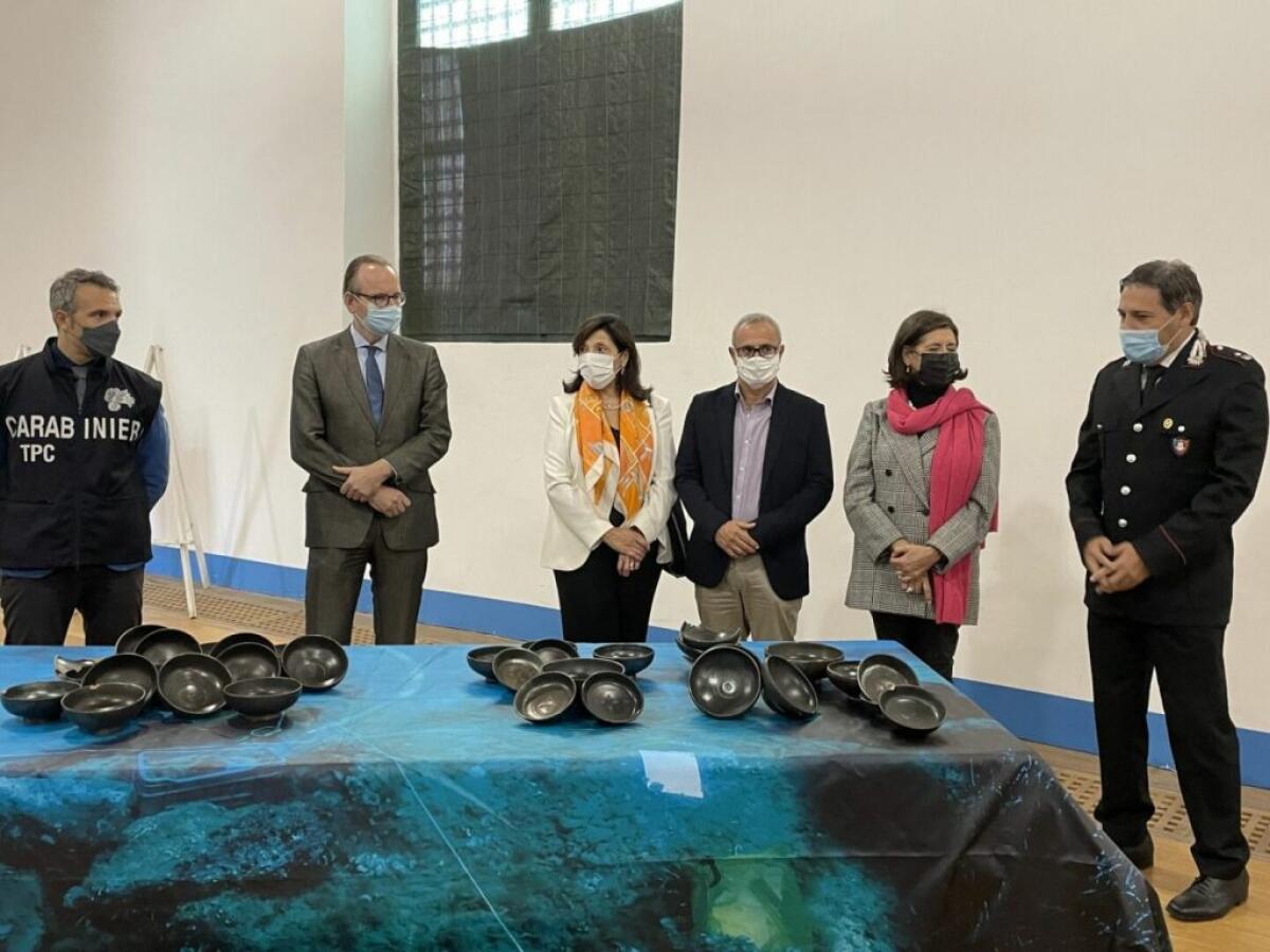 Museo di Amsterdam restituisce alla Sicilia 38 importanti reperti - 