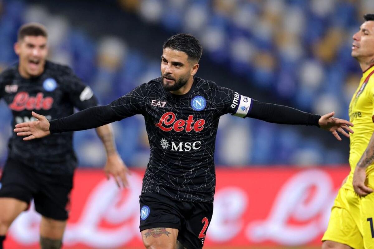 Tris del Napoli al Bologna, partenopei in vetta col Milan - 