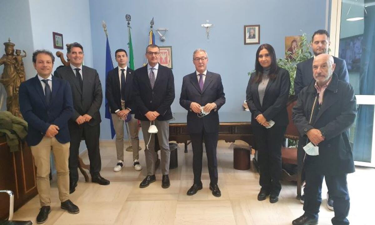 "Nessuna sfiducia agli assessori", Greco: "Secondo mandato? Se ci saranno le condizioni" - Greco e gli assessori