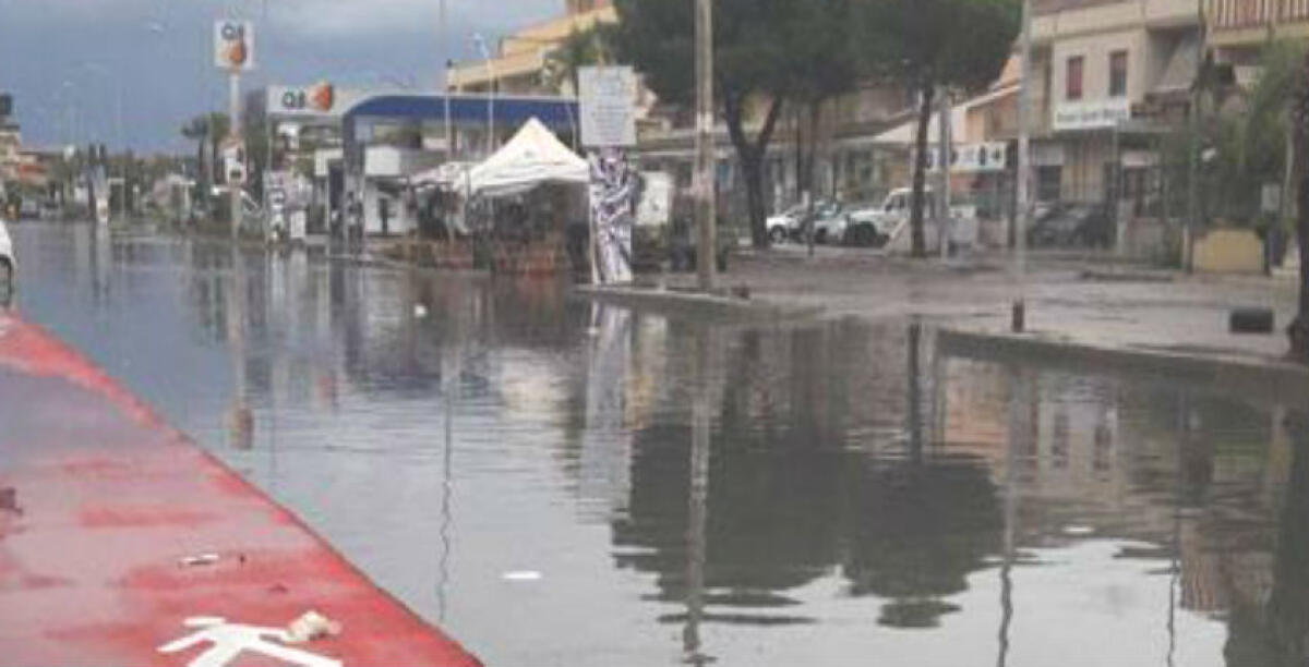 Allerta meteo, arriva l'ordinanza del sindaco: "Domani chiusura scuole e mercato" - 