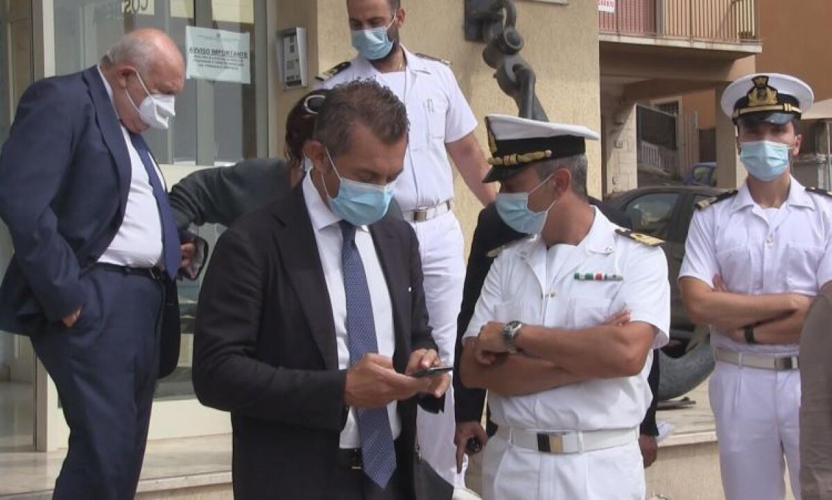 Portualità anno zero, parte l'era dell'Autorità della Sicilia Occidentale: Monti in città - Monti lo scorso anno in capitaneria di porto 