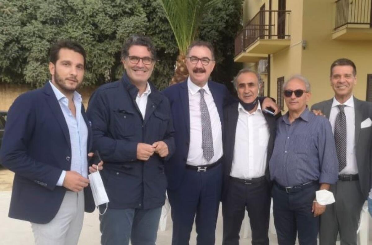 "Udc fermo nel difendere i risultati di Giordano", Schichilone: "Ripartiamo con Greco" - I vertici dell'Udc provinciale e regionale insieme all'assessore Giordano