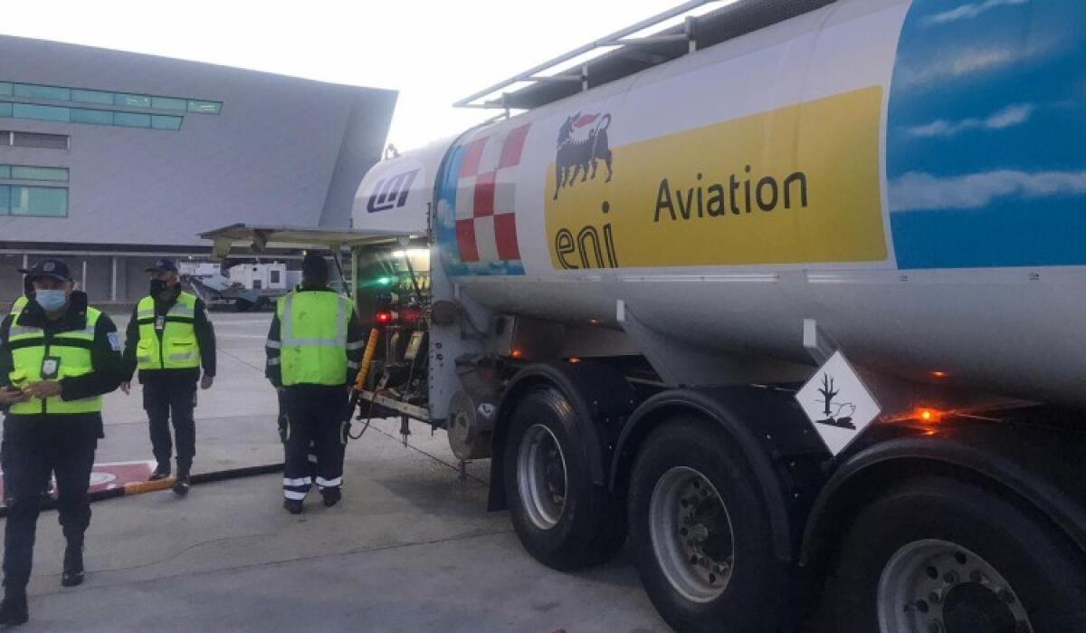 Eni avvia produzione di carburanti per l'aviazione, "dal 2024 biojet a Gela" - 